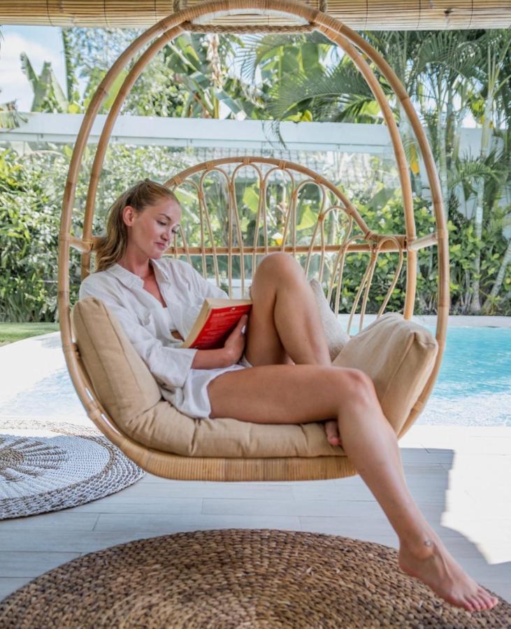 Cocowhite Villa เซมินยัค ภายนอก รูปภาพ
