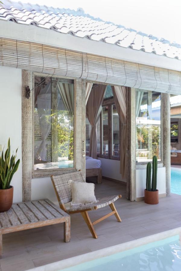 Cocowhite Villa เซมินยัค ภายนอก รูปภาพ