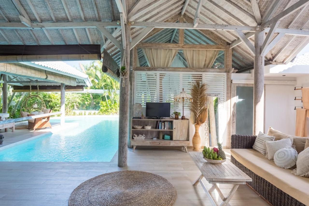 Cocowhite Villa เซมินยัค ภายนอก รูปภาพ