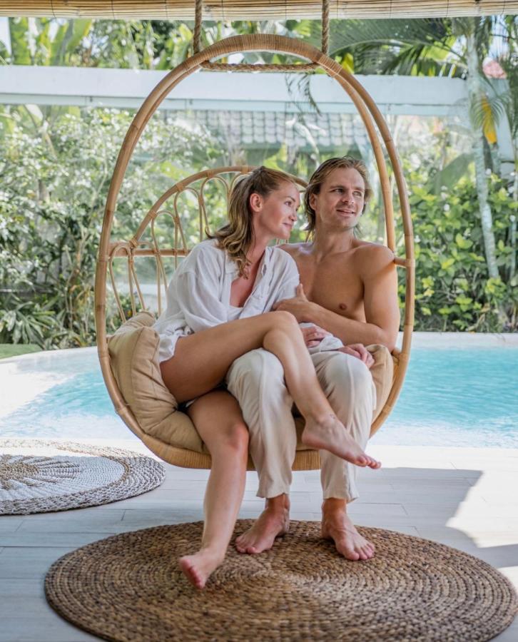 Cocowhite Villa เซมินยัค ภายนอก รูปภาพ