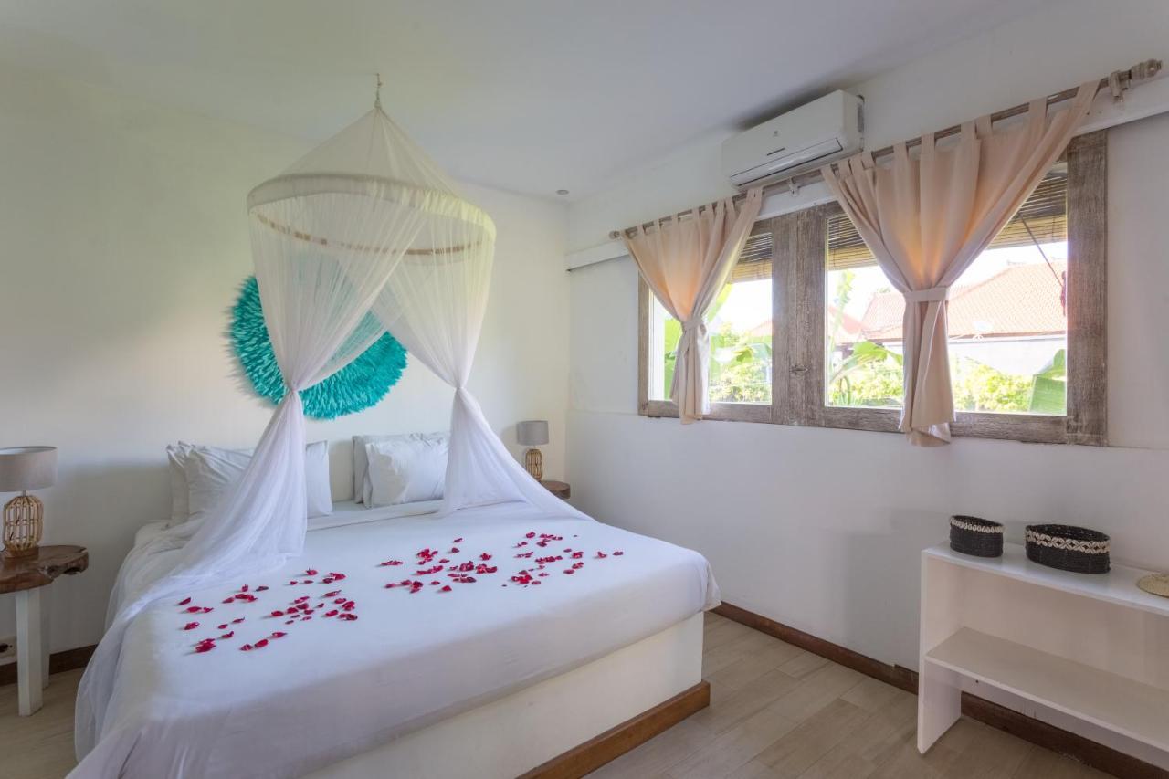 Cocowhite Villa เซมินยัค ภายนอก รูปภาพ