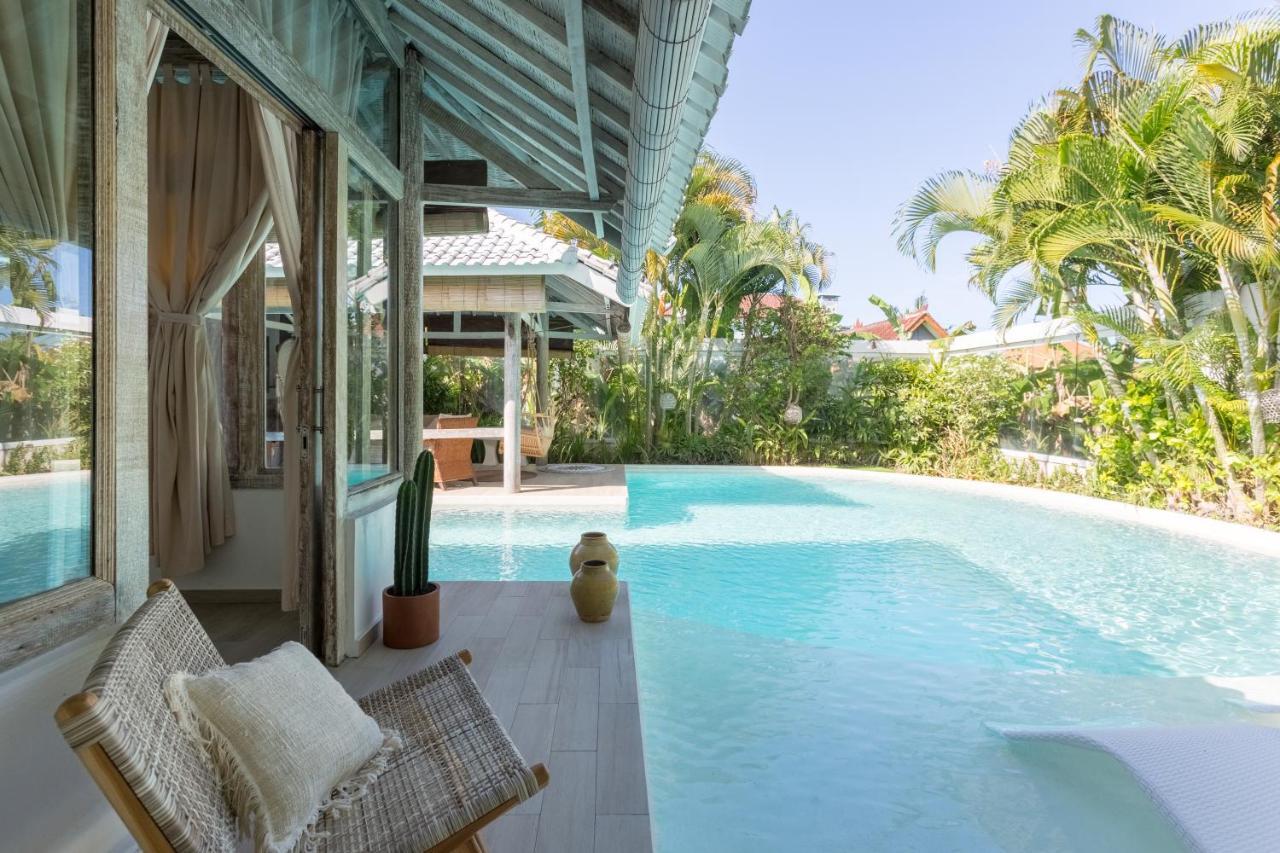 Cocowhite Villa เซมินยัค ภายนอก รูปภาพ