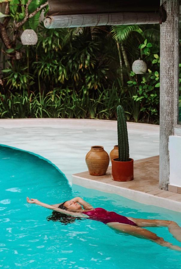 Cocowhite Villa เซมินยัค ภายนอก รูปภาพ